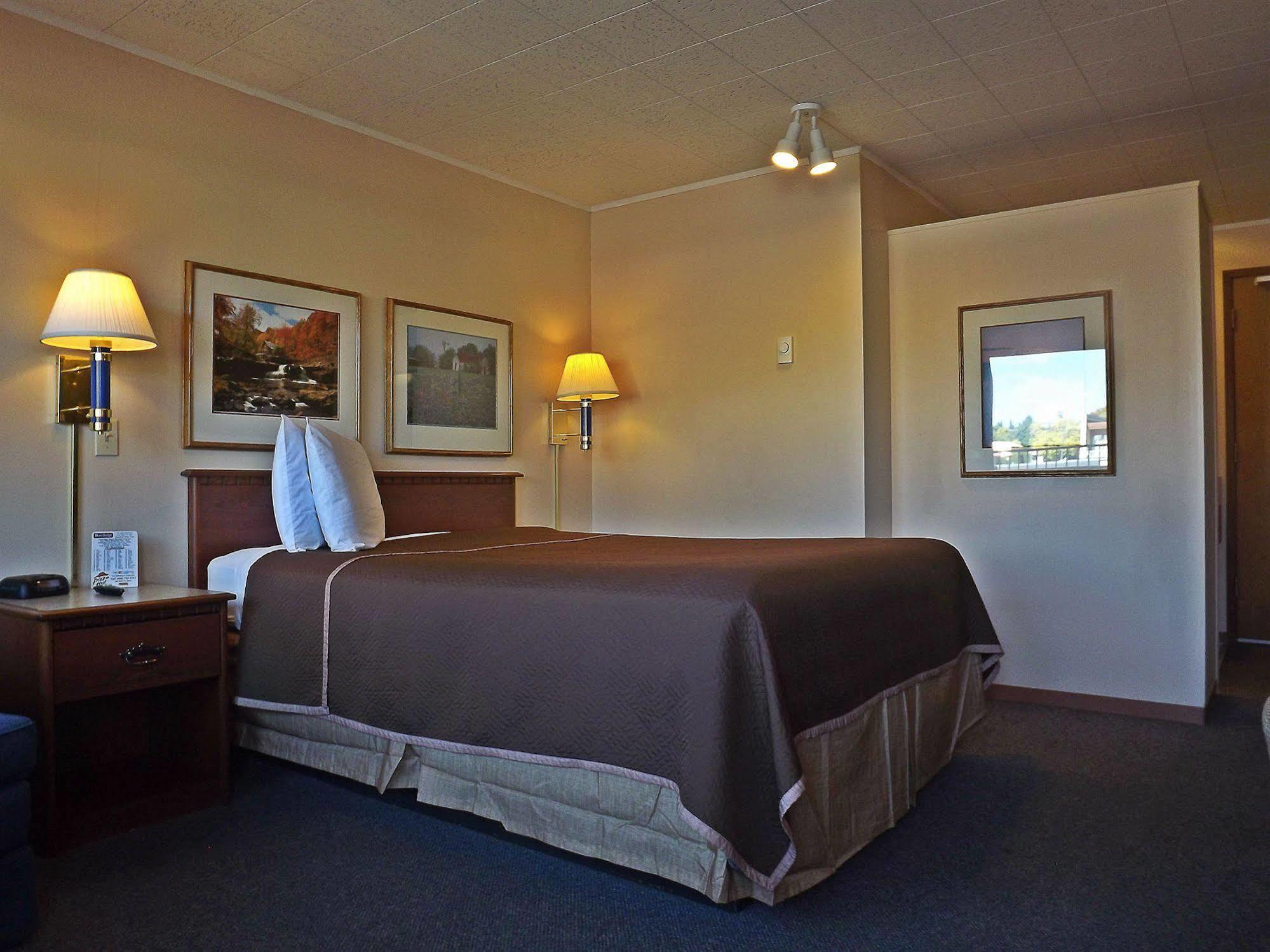 Travelodge By Wyndham Kalispell Exterior foto